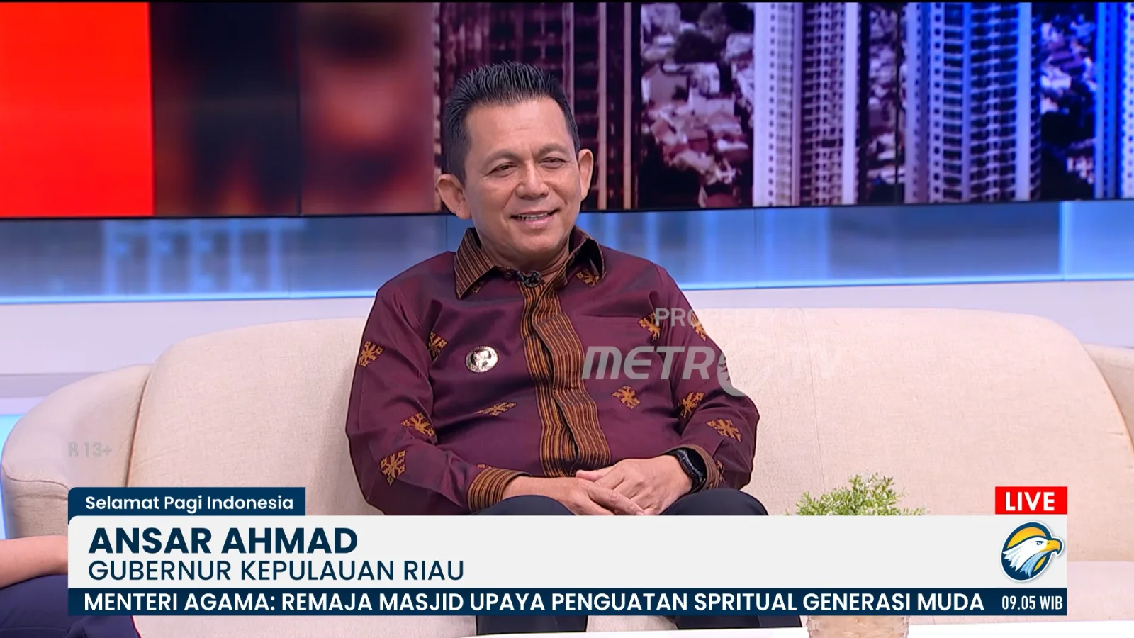 ansar ahmad gubernur kepulauan riau pada acara live metro tv