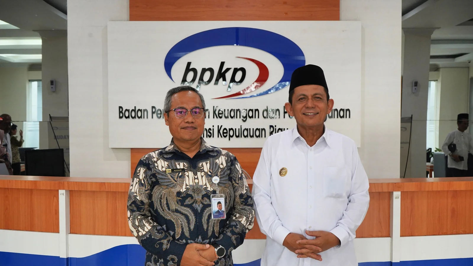 Kepala Perwakilan BPKP Kepri Mudzakir bersama pejabat Pemprov Kepri di kantor BPKP Kepulauan Riau.