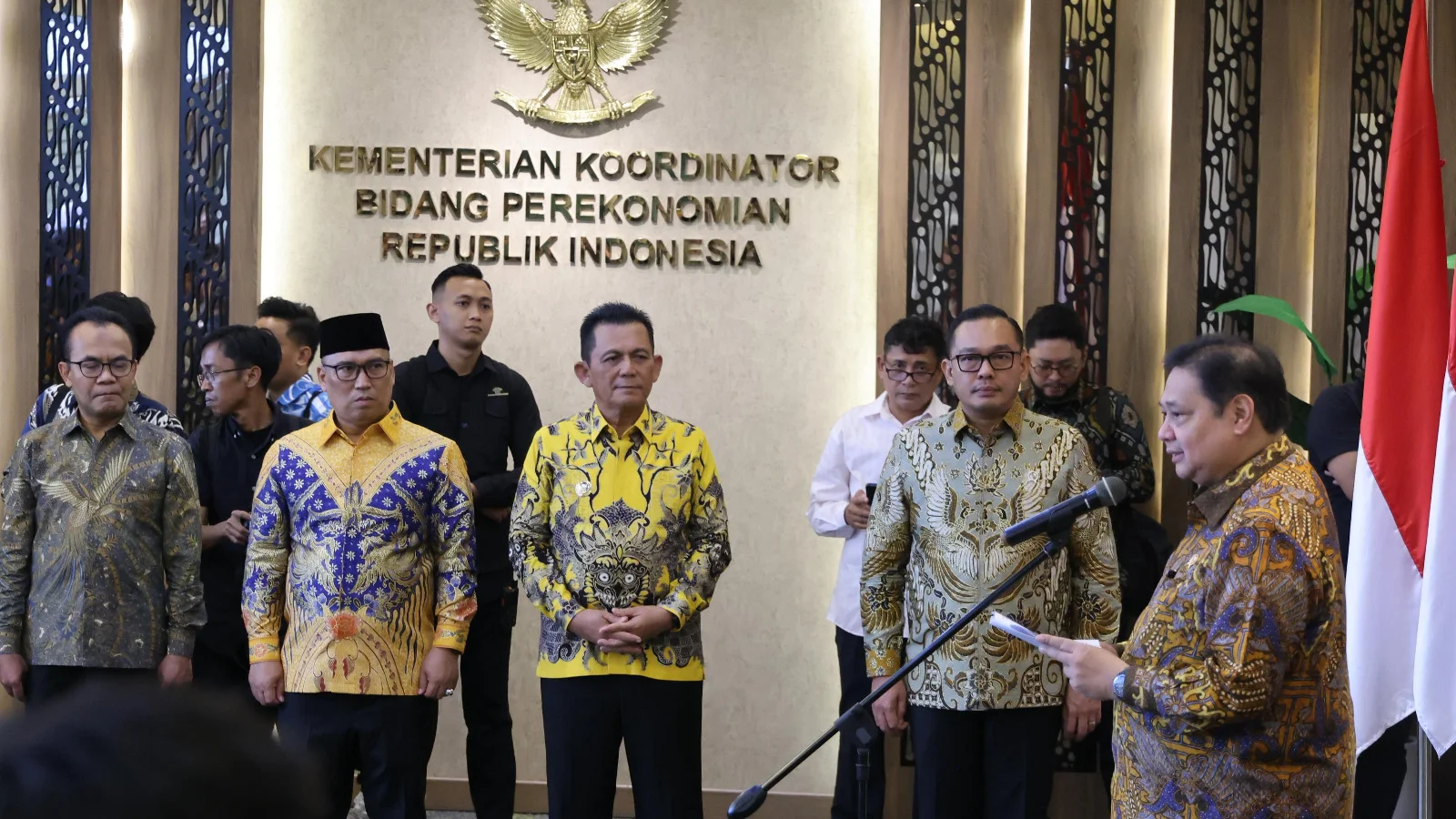 Pertemuan resmi membahas kebijakan kawasan perdagangan bebas.